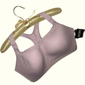 🌸 Victoria Sports Bra Size 38-DDD